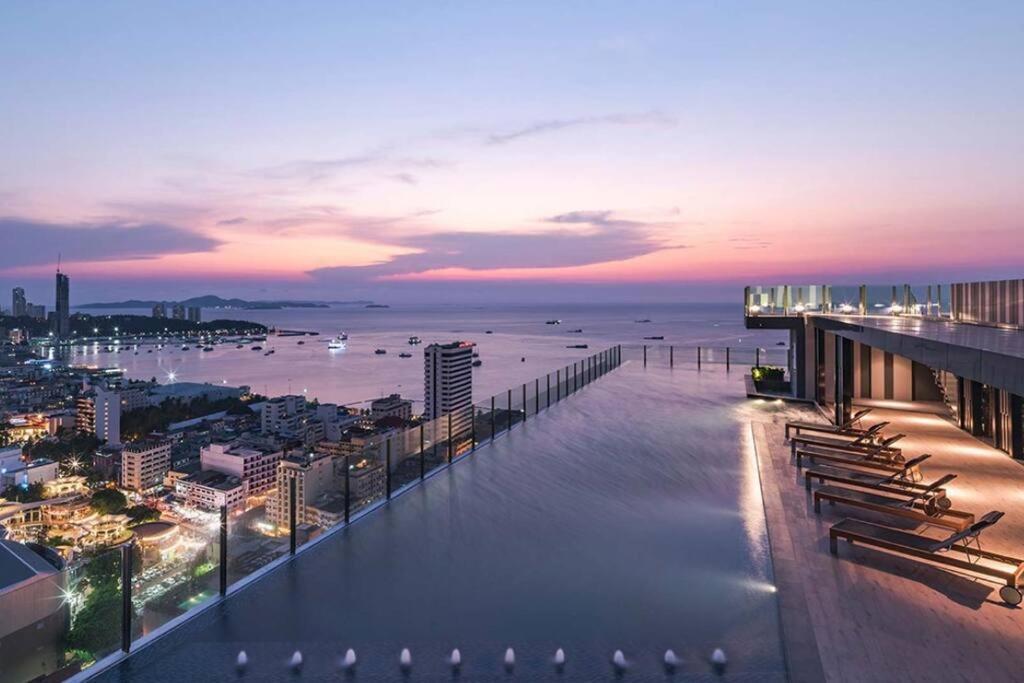 The Base Condo Center Of Pattaya Rooftop Swimming Pool Zewnętrze zdjęcie
