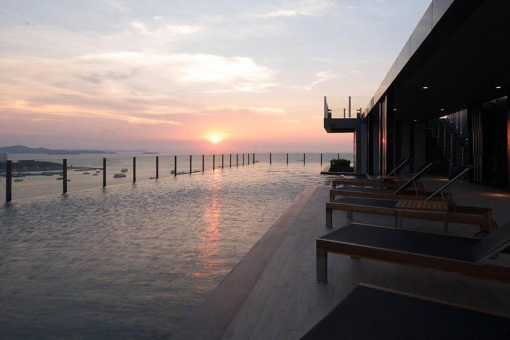 The Base Condo Center Of Pattaya Rooftop Swimming Pool Zewnętrze zdjęcie